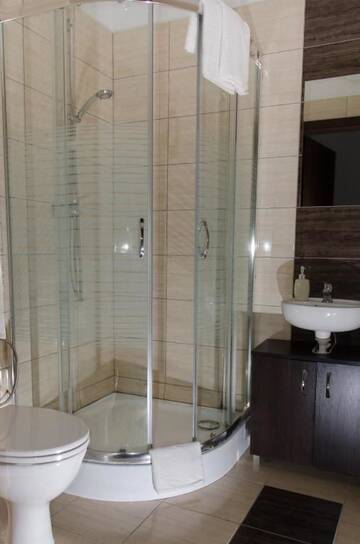 Фото номера Двухместный номер с 2 отдельными кроватями Мини-отель Hotel Złotogórski г. Kościelec 11